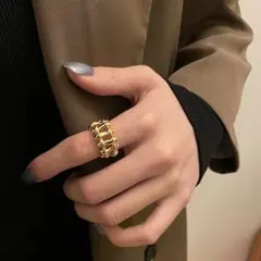 編み込みデザインオープンリング ゴールド フリーサイズ メッシュ モダン
