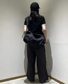 Beauty&youthナイロン ショルダーバッグ ブラックのサムネイル
