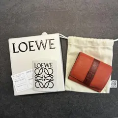 LOEWE ロエベ 三つ折り財布 オレンジ系のサムネイル