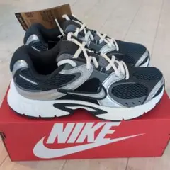 NIKE スニーカー ダークグレー/シルバー 23.5