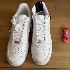 Supreme Nike Air Force 1 Low Whiteのサムネイル