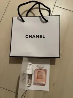 シャネル　ココ マドモアゼル オードゥ パルファム　ショッパー付き