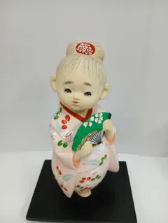 No.262 着物姿の少女 扇子を持つ陶器人形 置物のサムネイル