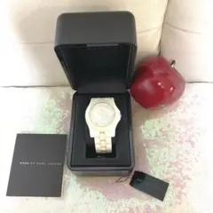 美品　希少　MARC BY MARC JACOBS 腕時計　ホワイトのサムネイル