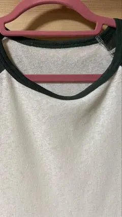 ホワイト/グリーン ラグランスリーブTシャツ