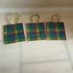 三越伊勢丹 ショップ袋 3枚セット サイズ （約）縦20㎝×横18㎝×マチ10㎝