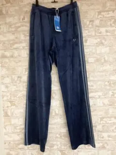 adidas ベロア　トラックパンツ　ネイビー