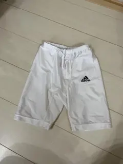 adidas ホワイト ショーツ　キッズおまけ　パンツ付き