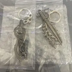 鬼滅の刃 竈門炭治郎、煉獄杏寿郎　日輪刀 キーホルダー メタルチャーム