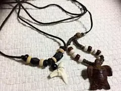 【値下げ中！】木製ビーズ&骨ネックレス、ストラップのセット