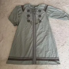 RODEO CROWNS刺繍入り長袖ワンピース