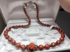 イソバナサンゴ グラデーションネックレス