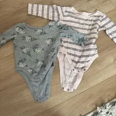 OLD NAVY ベビー ロンパース 2枚セット 3-6M 6-12Mのサムネイル
