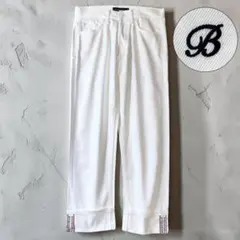 新品同様✨マディソンブルー ホワイトデニム クロップド ボタンフライ 赤耳 ロゴのサムネイル