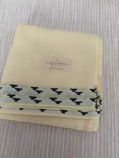 新品　トラサルディ TRUSSARDI ハンカチ イエロー サイドライン