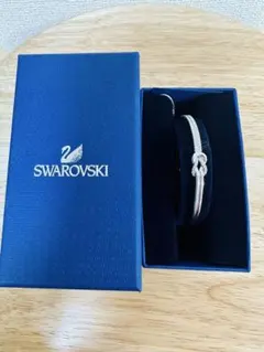 新品未使用】SWAROVSKI バングル ローズゴールド 箱付き - メルカリ