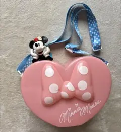 Item thumbnail for item 7a2c529a-61ef-4d96-bed2-2708662b2b1a