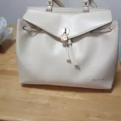 Samantha Vega ベージュ ショルダーバッグ