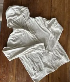 UNIQLO　フード付きパーカー 生成　S