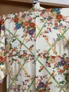 花柄刺繍小紋 着物　美品　訪問着　御祝着のサムネイル