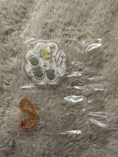 ちいかわきゃら⭐︎シャカチャーム　あのこ