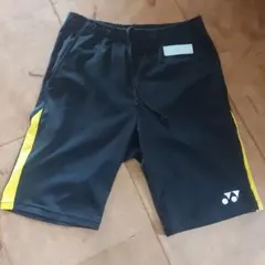 YONEX ハーフパンツ 黒/黄色