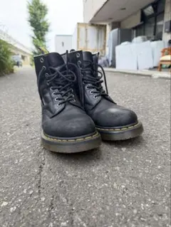 Dr. Martens 8ホール ブーツ ブラックのサムネイル