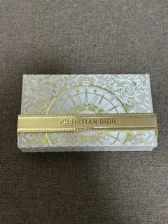 Dior♡クリスマスコフレ2024 エクランクチュール マルチユースパレット