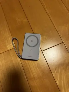 UGREEN ワイヤレス充電モバイルバッテリーのサムネイル