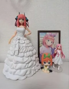 即購入ok　五等分の花嫁　二乃　四葉　フィギュア 額縁付き写真　4つセット