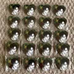 鬱*子様 進撃の巨人 オンライン展覧会 バレンタイン ハート型缶バッジ リヴァイ