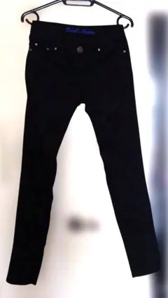 セシルマクビー　 ブラックカジュアルパンツ