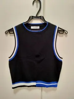 ZARA　ノースリーブサマーニット