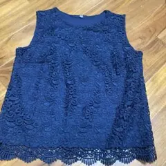 ユニクロ　レース　トップス　紺色　中古