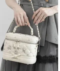 ANDWANG Jewel Ribbon Vanity Bag 青 - メルカリ
