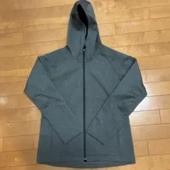 UNIQLO ブロックテックフリースパーカー