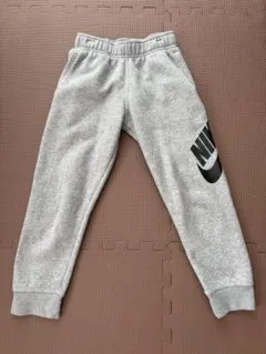 NIKE ナイキ グレー スウェットパンツ 116cm~122cm