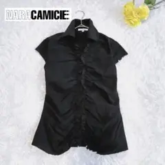 【ナラカミーチェ】スキッパーフリルブラウス　ギャザー　半袖　トップス　オフィス