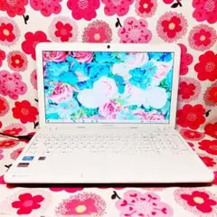 62.【データ保存大容量❣️】初期設定済✨WEBカメラ✨ノートパソコン✨ホワイト