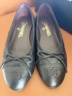 CHANEL パールリボン オープントゥパンプス ブラック 37.5 CHANEL パールリボン オープントゥパンプス ブラック 37.5 - メルカリ