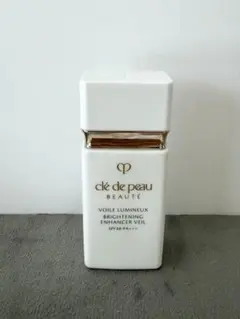 クレ・ド・ポーボーテ ヴォワールルミヌ 化粧下地