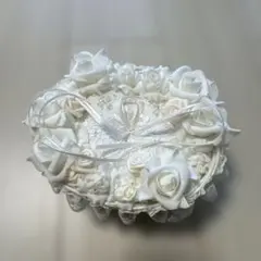 リングピロー ホワイト 花飾り付き