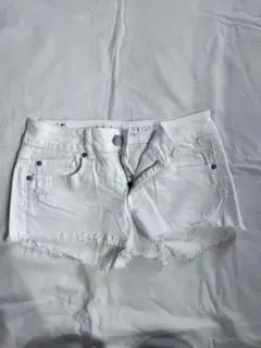 American Eagle ホワイトデニム　ショートパンツ