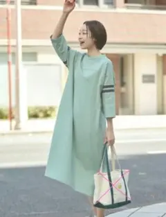 ゴールデンベア ワンピース グリーンLL オーガニックコットン　淡い色　タグあり