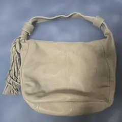 イアパピヨネ　ベージュ レザー ショルダーバッグ フリンジ付き