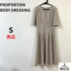 【美品】プロポーションボディドレッシング フレアスリーブタックワンピースのサムネイル