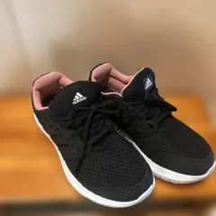 adidasレディーススニーカー　23.５cmのサムネイル