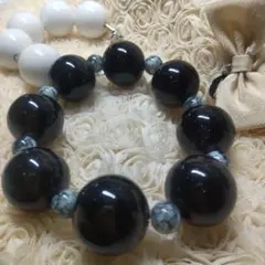 黒と白のビーズブレスレット2本セット