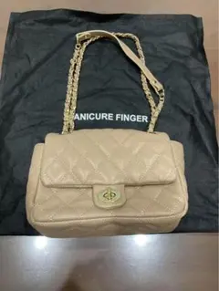 マニキュアフィンガーキルティングショルダーバッグベージュ