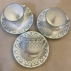 ノリタケ　緑　花柄ティーカップ・ソーサー 3個セット　ボーンチャイナグリーン総柄